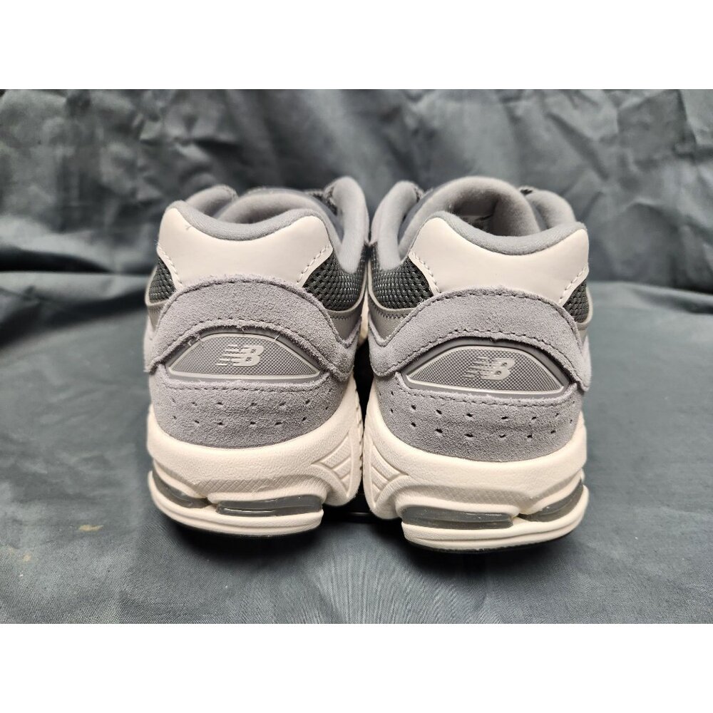 New Balance Boys 2002 Sneakers GC2002ST Suede Grey Size 6 NEW IN BOX! - Picture 7 of 11